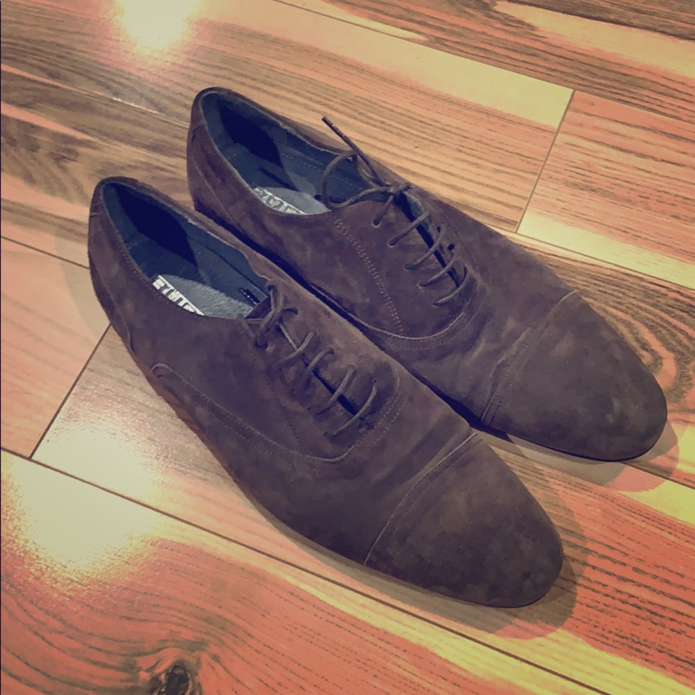 Men’s dressy shoes